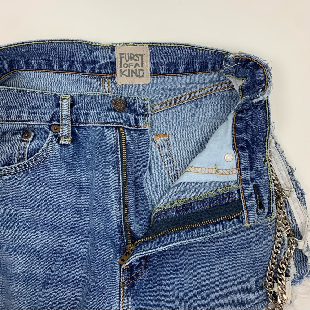 LF Furst of a Kind Vintage Upcycled Levi’s Criss Cross Side Chain Shorts 24-26 - Picture 7 of 14